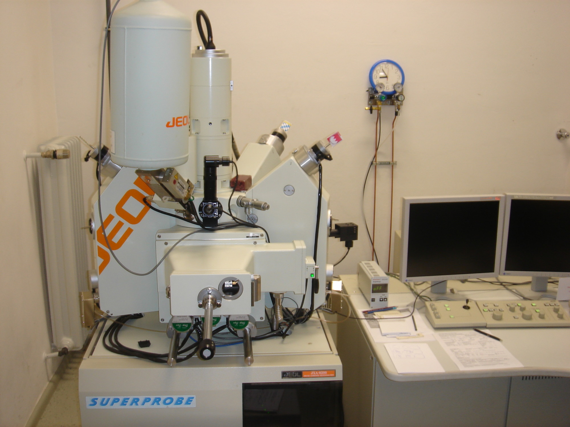 Laboratory equipment - Geozentrum Nordbayern EN