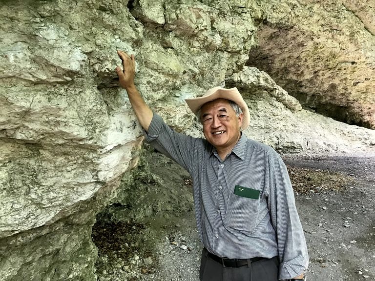 Talk of Prof. Yukio Isozaki: Wonders of the end-Guadalupian (Permian) extinction, 26 June, 14:30