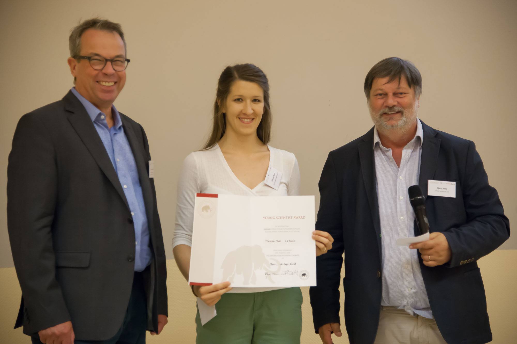 Towards entry "Therea Nohl received the “Young Scientist Award” at GeoBonn 2018"