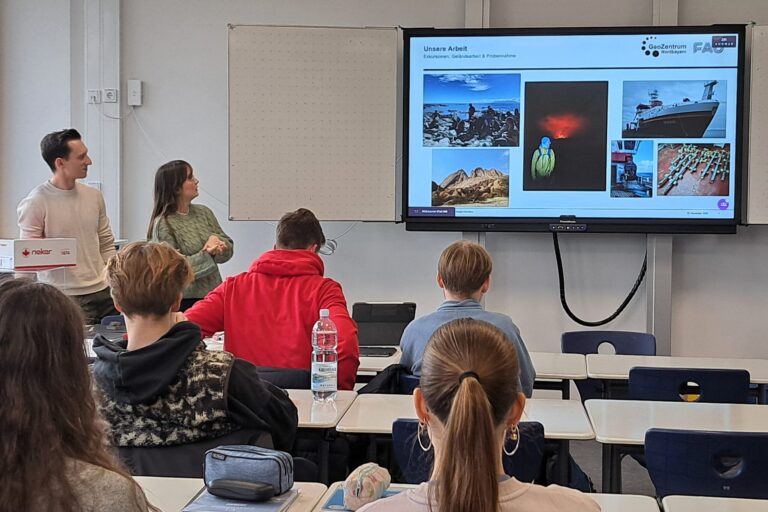 Visit to Adam-Kraft-Gymnasium, Schwabach: Focus on Critical Raw Materials
